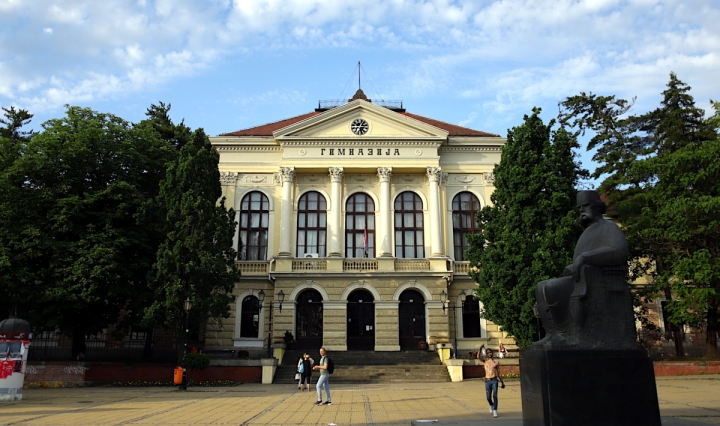 Gymnasium in Kargujevac